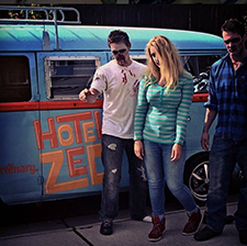 Zed Bus, Zombies