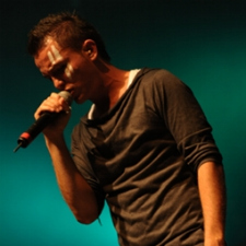 Sacha, electronic, electronica, singer, songwriter, composer, programmer, DJ, live, Bj�rk, Porstihead, New, Caledonia, award, Olivier Oswald, Femmes, Funk, Festival, Victoria, Event, Center, Goeff, Goeffrey, Lundstrom, acoustic, guitar, folk, pop, electronica, experimental, trip, hop, trip hop, trip-hop