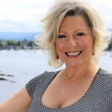 Jazz Singer performing at First Unitarian Church, 7:30pm, Sunday, Oct. 16