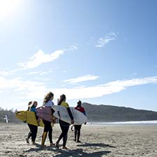 tofino events, queen of the peak, qop, women surf, women's surf comp, surf competition, female surfing, surfing, coldwater surfing, tofino bc, things to do in tofino, surf sister