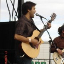 Myc Sharratt, blues musician, concert, entertainment