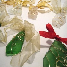 sea glass, ornament, ornaments, Christmas, Christmas tree, holiday, holidays, glass, ocean, craft, crafting, ribbon, wire, wire wrapping, mermaid tears, beaches
