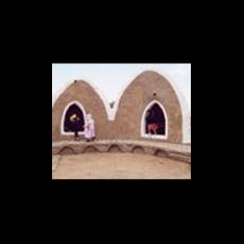 small domes made using superadobe building technique