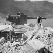 Yorke Island, 1939, Four Inch Gun
