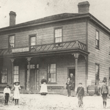 Saanich, Hotels