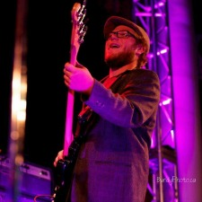 singer, songwriter, blues, folk, country, pop, music, musician