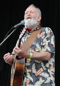 Valdy, Roots music, folk music, Karel Roessingh, concert, Oak Bay