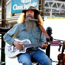 busker, one-man band, folk