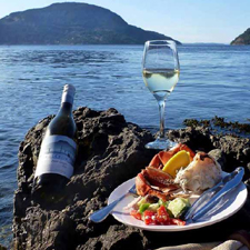 Wine, crab, kayake, dinner,hudsons,Pinot,noir,Duncan