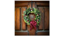 LostArtsClub, wreath making, holiday decor, artificial greenery craft, DIY wreath, festive home decor